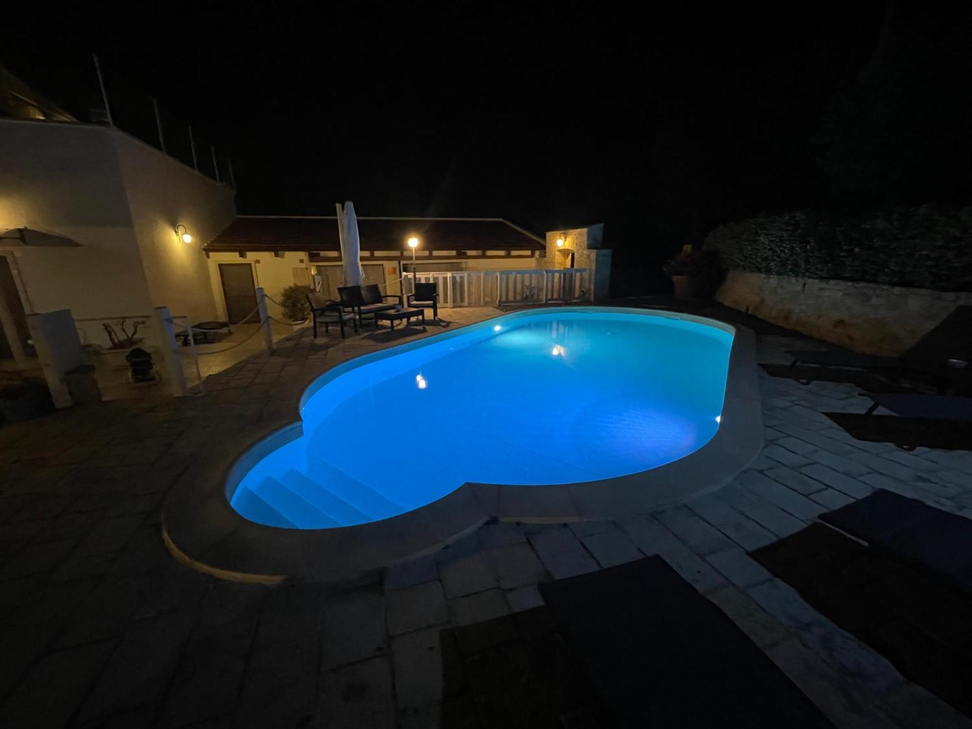 Bed and Breakfast La Dimora Gigante Castellana Grotte Exterior foto