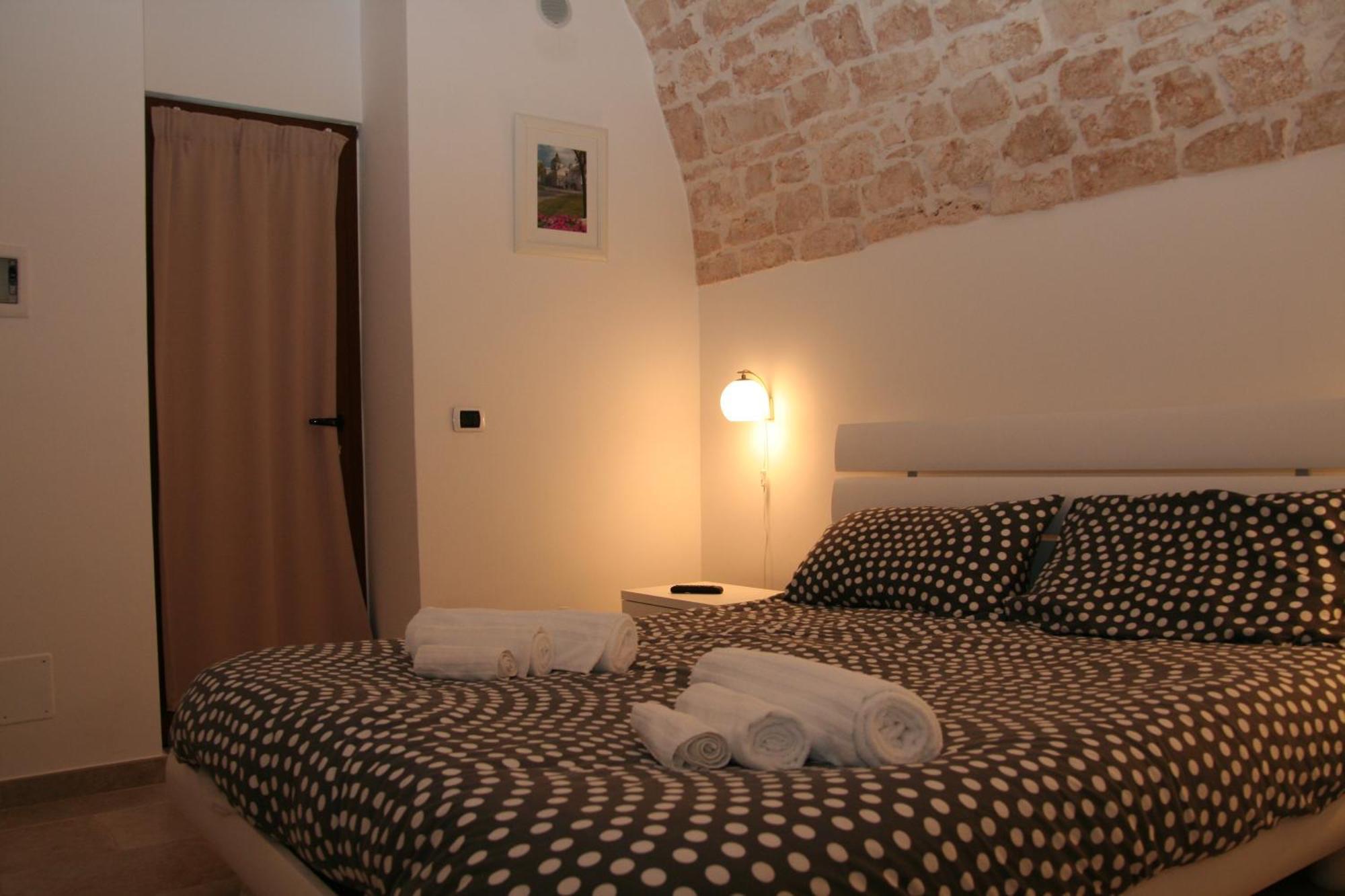 Bed and Breakfast La Dimora Gigante Castellana Grotte Habitación foto