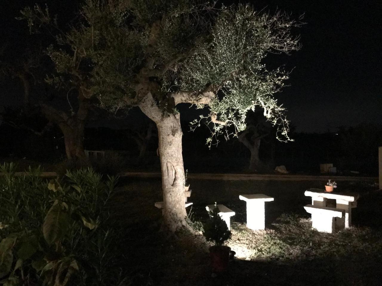 Bed and Breakfast La Dimora Gigante Castellana Grotte Exterior foto